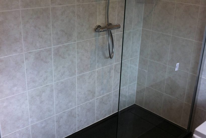 Shower unit for bathroom installation in Wolverhampton